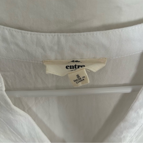 Elegant White Ruffle Dress - Picture 5 of 5